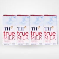 Sữa TH tiệt trùng hương dâu hộp 180ml (vỉ 4 hộp x 180ml)